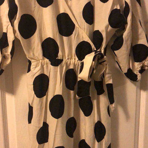 H&M LYOCELL BLACK WHITE SPOT BLOGGER WRAP DRESS XS - Picture 10 of 11